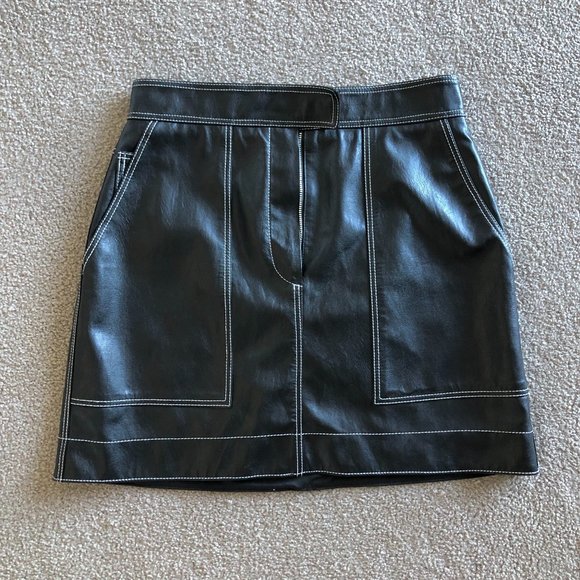 LVIR Dresses & Skirts - Contrast Stitch Mini Skirt